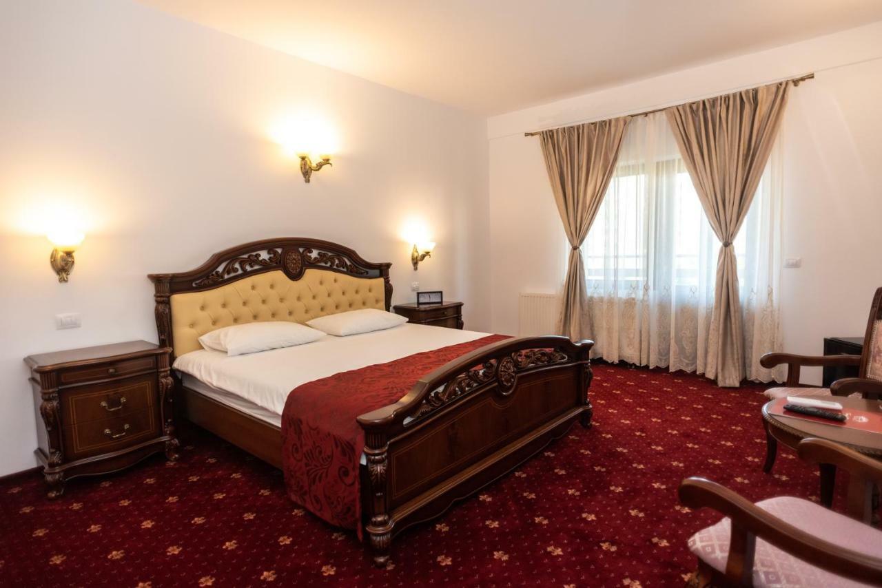 Tango Margo Otel Valea Lupului  Dış mekan fotoğraf