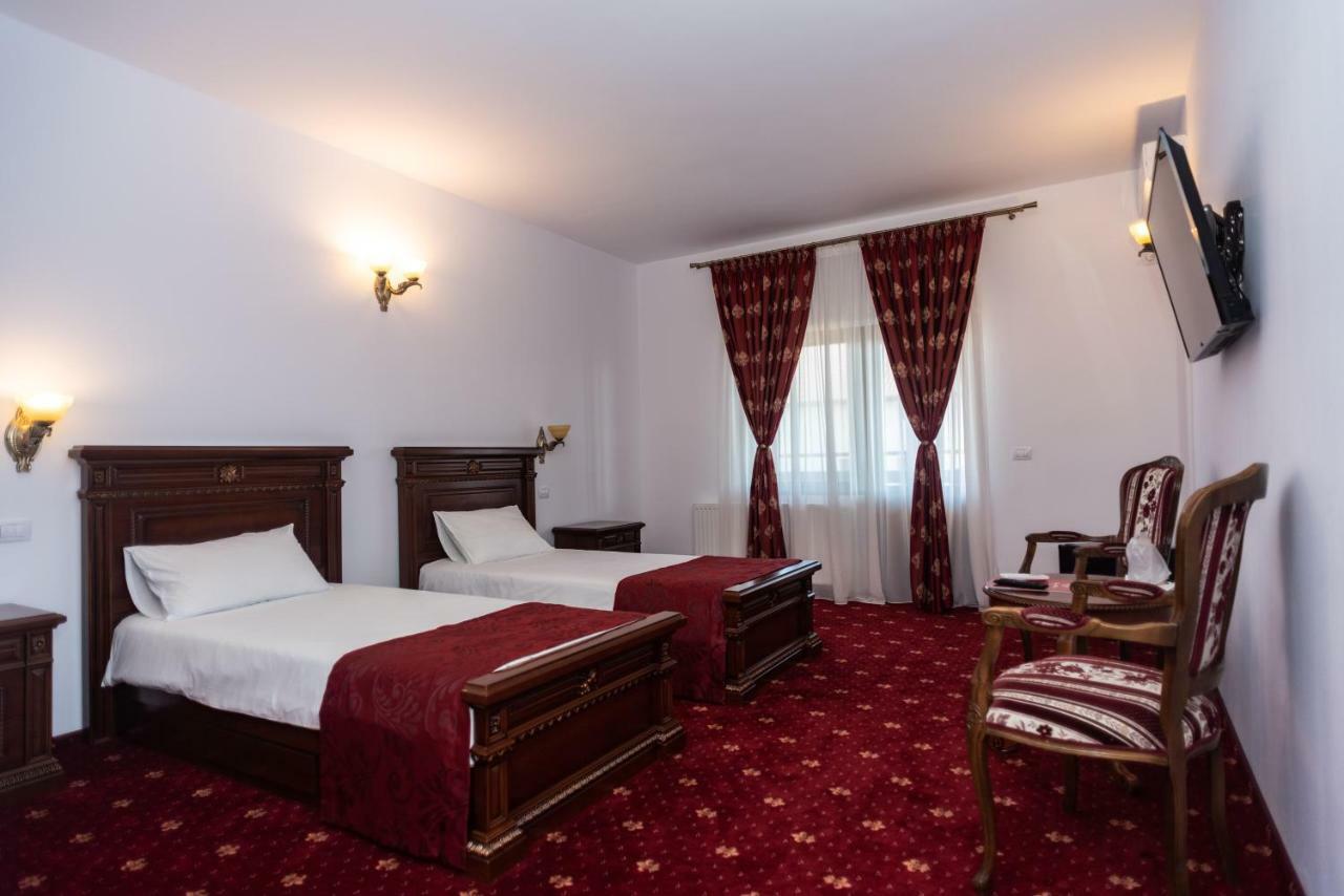Tango Margo Otel Valea Lupului  Dış mekan fotoğraf