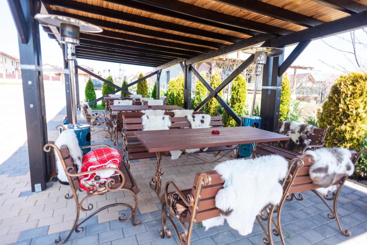 Tango Margo Otel Valea Lupului  Dış mekan fotoğraf