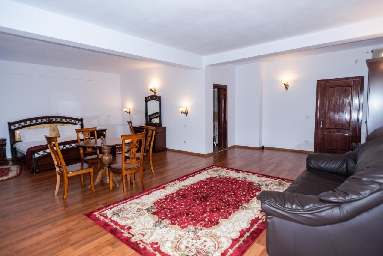 Tango Margo Otel Valea Lupului  Dış mekan fotoğraf