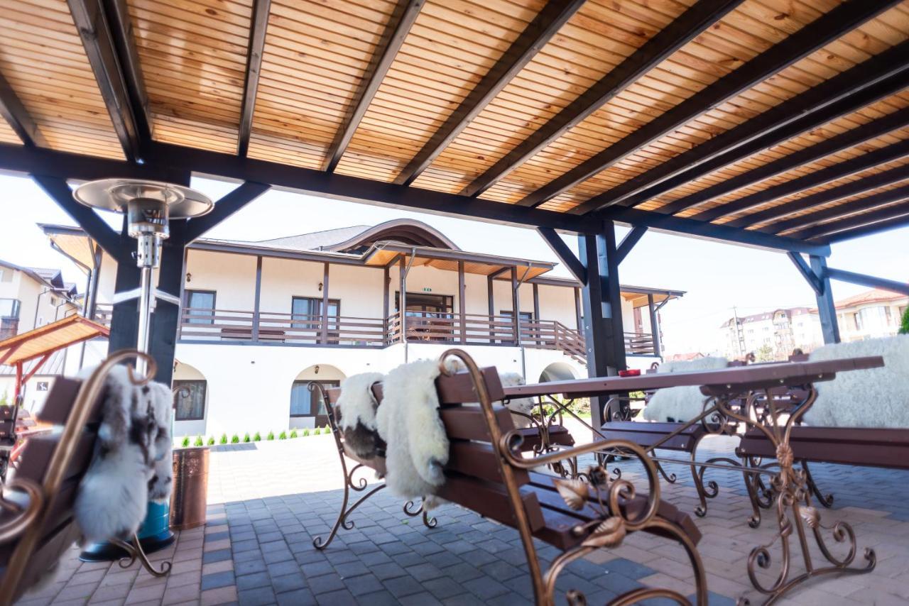 Tango Margo Otel Valea Lupului  Dış mekan fotoğraf